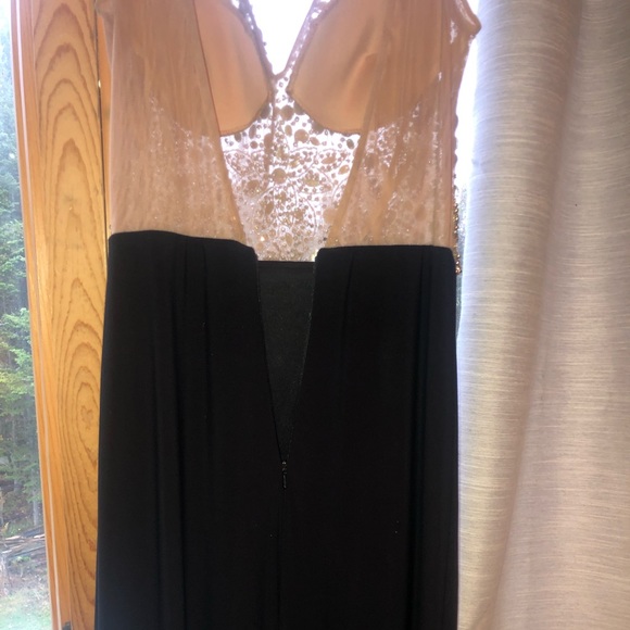 Black slit Formal/Prom-Dress sparkle top. - Picture 5 of 9